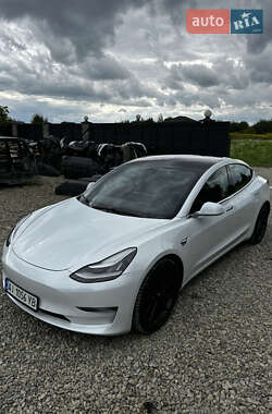 Седан Tesla Model 3 2019 в Ивано-Франковске