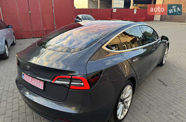 Седан Tesla Model 3 2017 в 