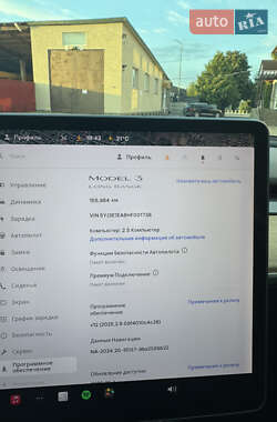 Седан Tesla Model 3 2017 в 