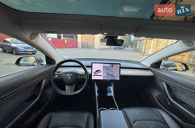 Седан Tesla Model 3 2017 в 