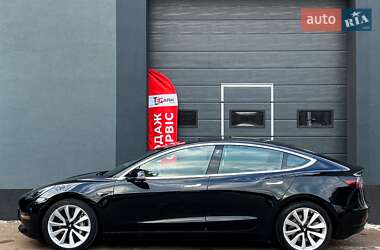Седан Tesla Model 3 2020 в 