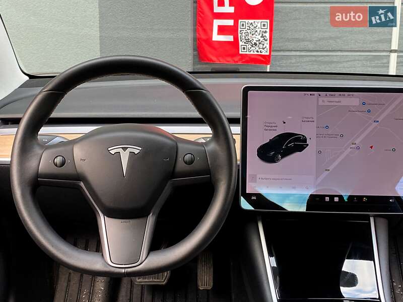 Седан Tesla Model 3 2020 в Киеве
