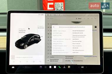 Седан Tesla Model 3 2020 в 