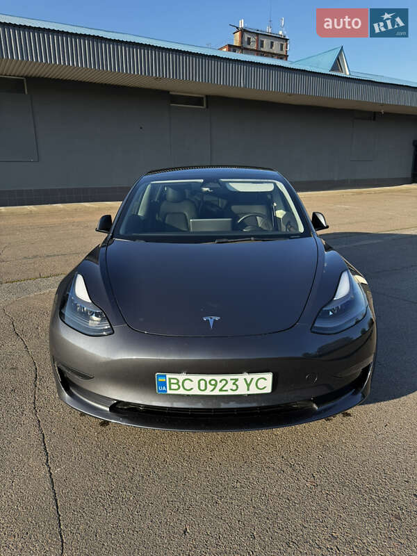 Седан Tesla Model 3 2023 в Львове фото Седан Tesla Model 3 2023 в Львове