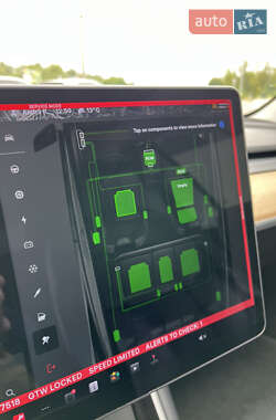 Седан Tesla Model 3 2018 в 