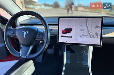 Седан Tesla Model 3 2019 в 