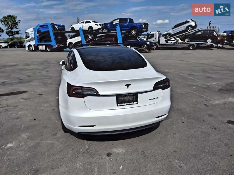 Седан Tesla Model 3 2021 в Хмельницком