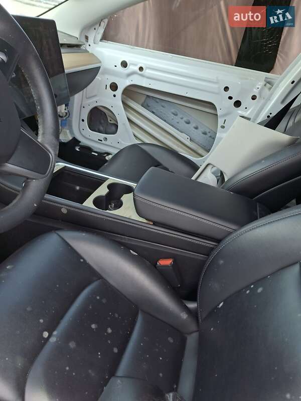 Седан Tesla Model 3 2021 в Хмельницком
