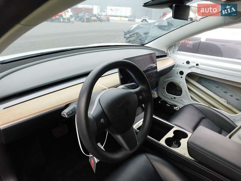 Седан Tesla Model 3 2021 в Хмельницком