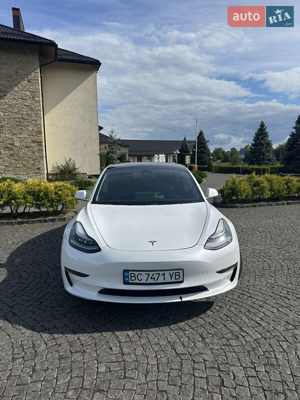 Седан Tesla Model 3 2019 в 