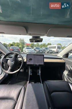 Седан Tesla Model 3 2019 в 