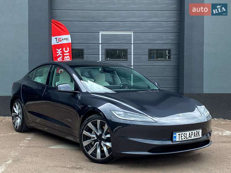 Седан Tesla Model 3 2024 в Киеве