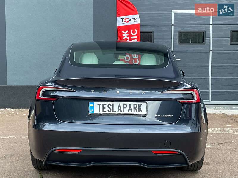 Седан Tesla Model 3 2024 в Киеве