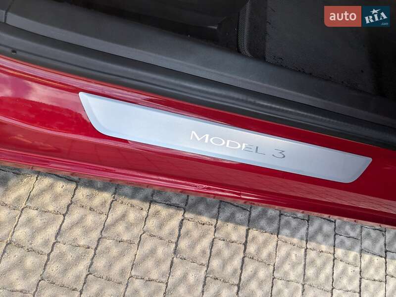 Седан Tesla Model 3 2019 в Полтаве