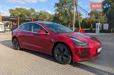 Седан Tesla Model 3 2019 в 