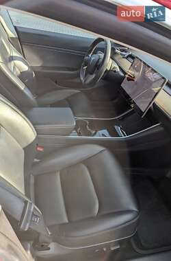 Седан Tesla Model 3 2019 в 