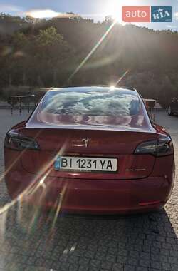 Седан Tesla Model 3 2019 в 