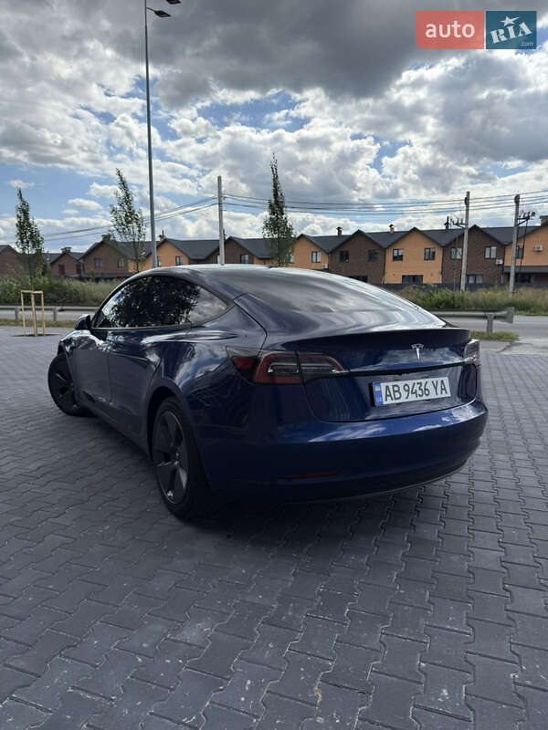 Седан Tesla Model 3 2021 в Виннице