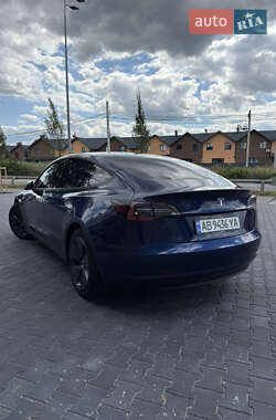 Седан Tesla Model 3 2021 в 