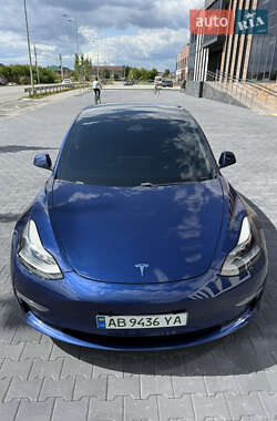 Седан Tesla Model 3 2021 в 