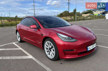 Седан Tesla Model 3 2021 в 