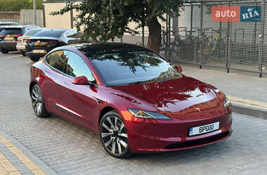 Седан Tesla Model 3 2024 в Одессе