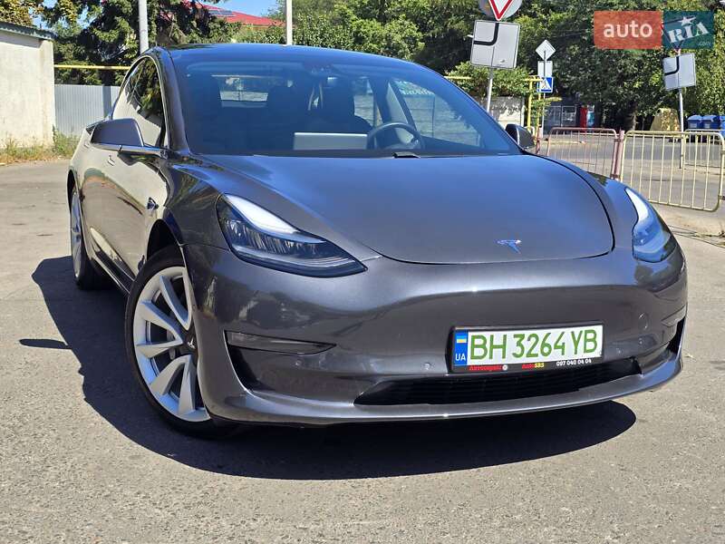 Седан Tesla Model 3 2020 в Одессе