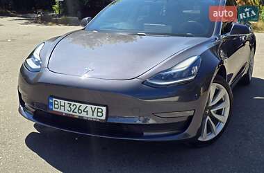 Седан Tesla Model 3 2020 в 