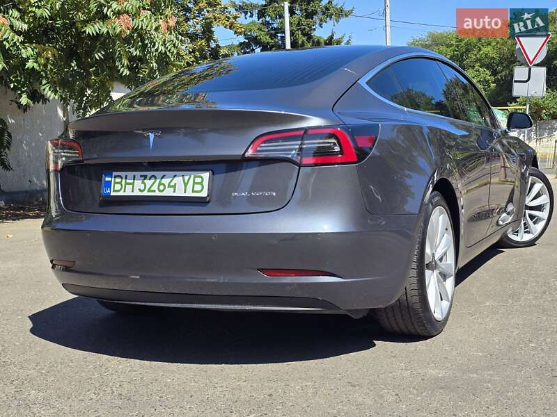 Седан Tesla Model 3 2020 в Одессе