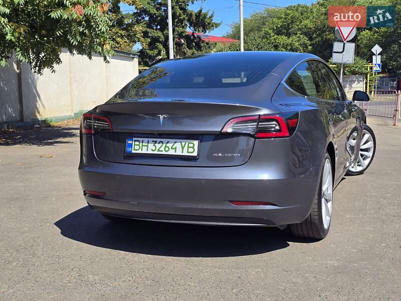 Седан Tesla Model 3 2020 в Одессе