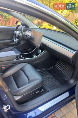 Седан Tesla Model 3 2018 в 
