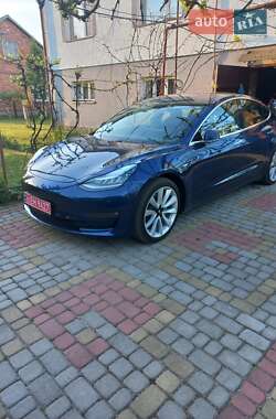 Седан Tesla Model 3 2018 в Шептицькому