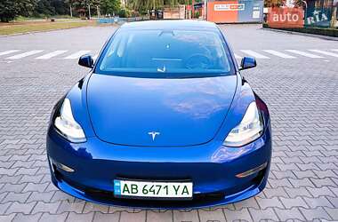 Седан Tesla Model 3 2023 в 