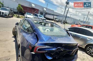 Седан Tesla Model 3 2024 в 
