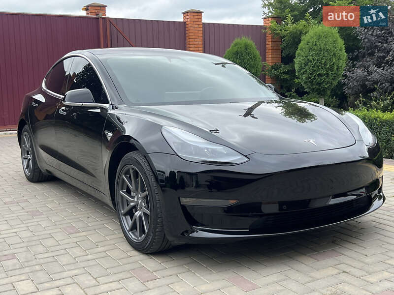 Седан Tesla Model 3 2018 в 