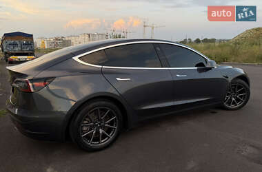 Седан Tesla Model 3 2019 в 
