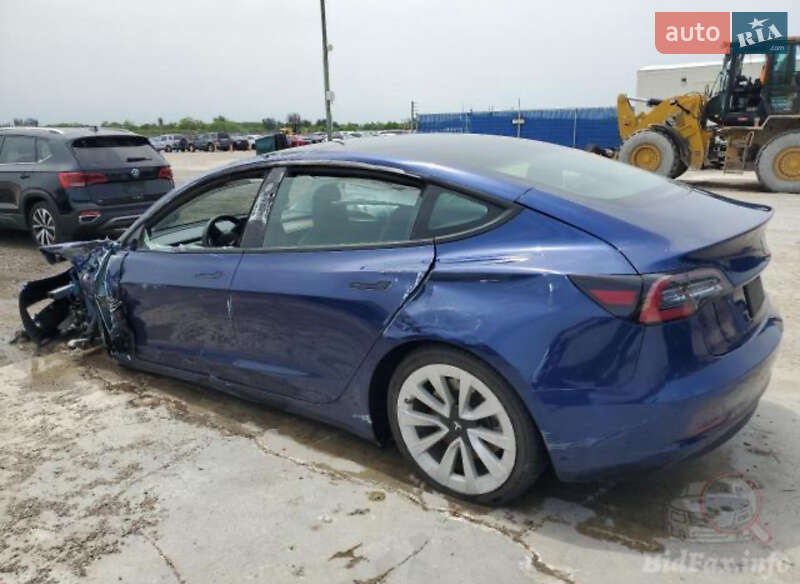 Седан Tesla Model 3 2022 в Рівному