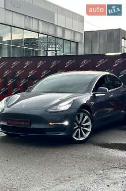 Седан Tesla Model 3 2018 в Сумах