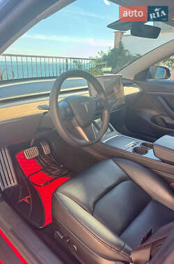 Седан Tesla Model 3 2021 в 