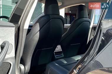 Седан Tesla Model 3 2024 в 