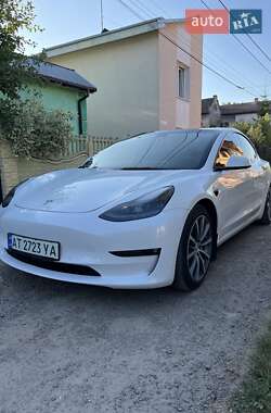 Седан Tesla Model 3 2021 в Львове