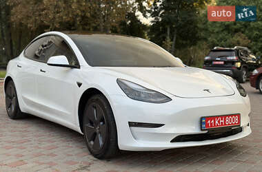 Седан Tesla Model 3 2023 в 