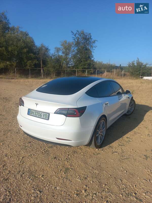 Седан Tesla Model 3 2021 в Одессе