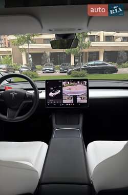 Седан Tesla Model 3 2021 в 