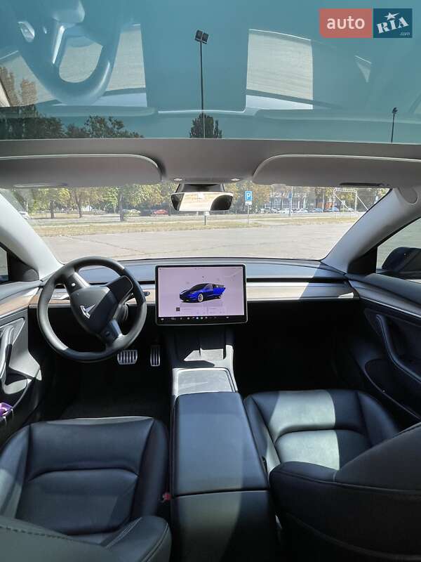 Седан Tesla Model 3 2023 в Киеве