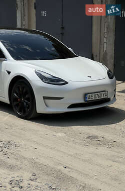 Седан Tesla Model 3 2020 в 