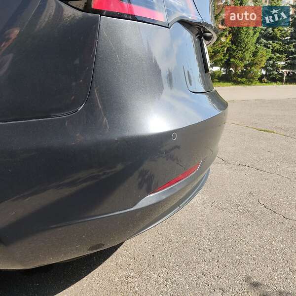 Седан Tesla Model 3 2019 в Тернополі