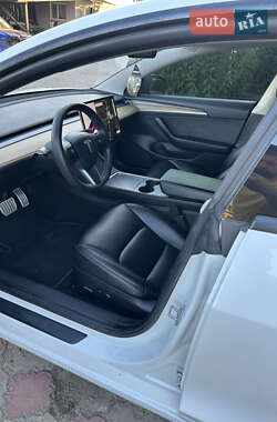 Седан Tesla Model 3 2021 в 