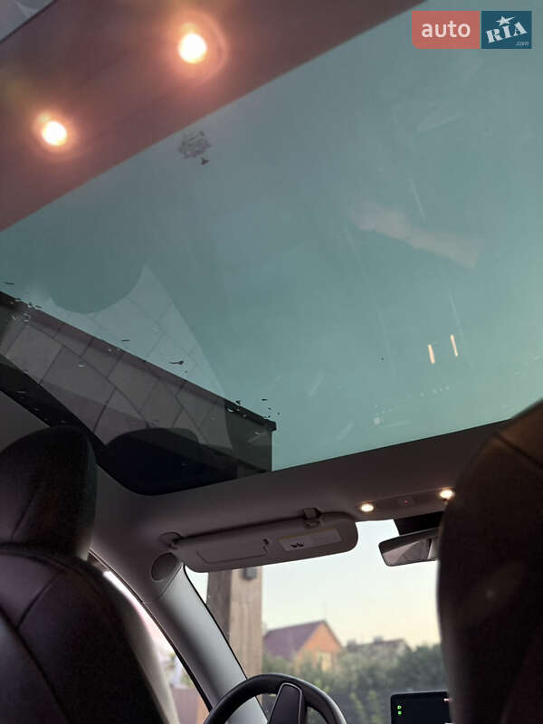 Седан Tesla Model 3 2020 в Берегово