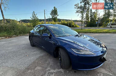 Седан Tesla Model 3 2024 в Львове